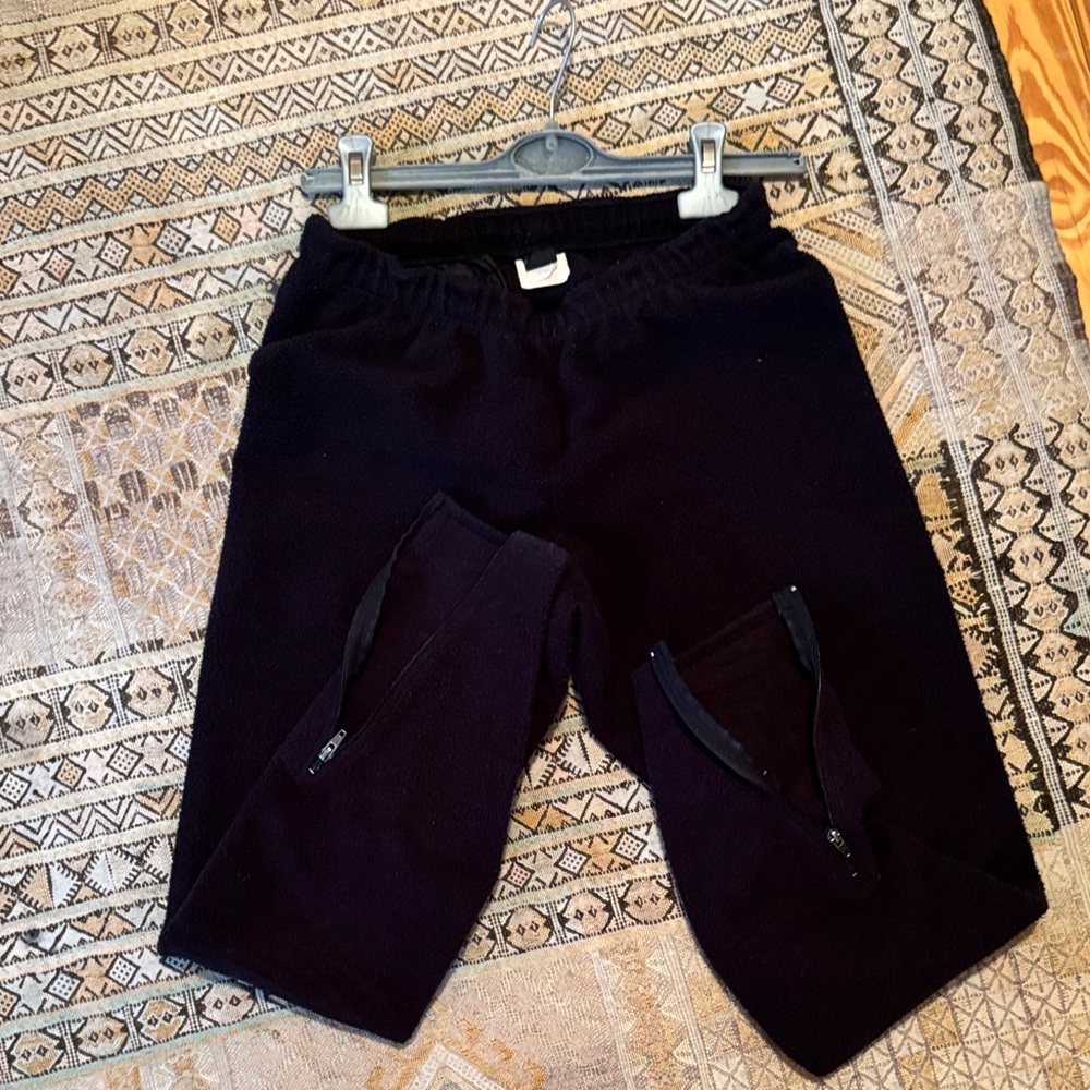 Patagonia fleece leggings with bottom zippers